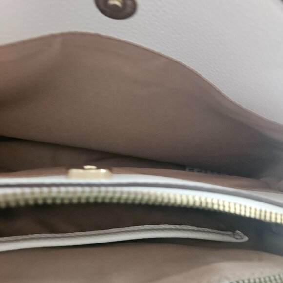 nanette lepore white double handle inner pockets gold logo hardware Scarf NWOT - Picture 7 of 9